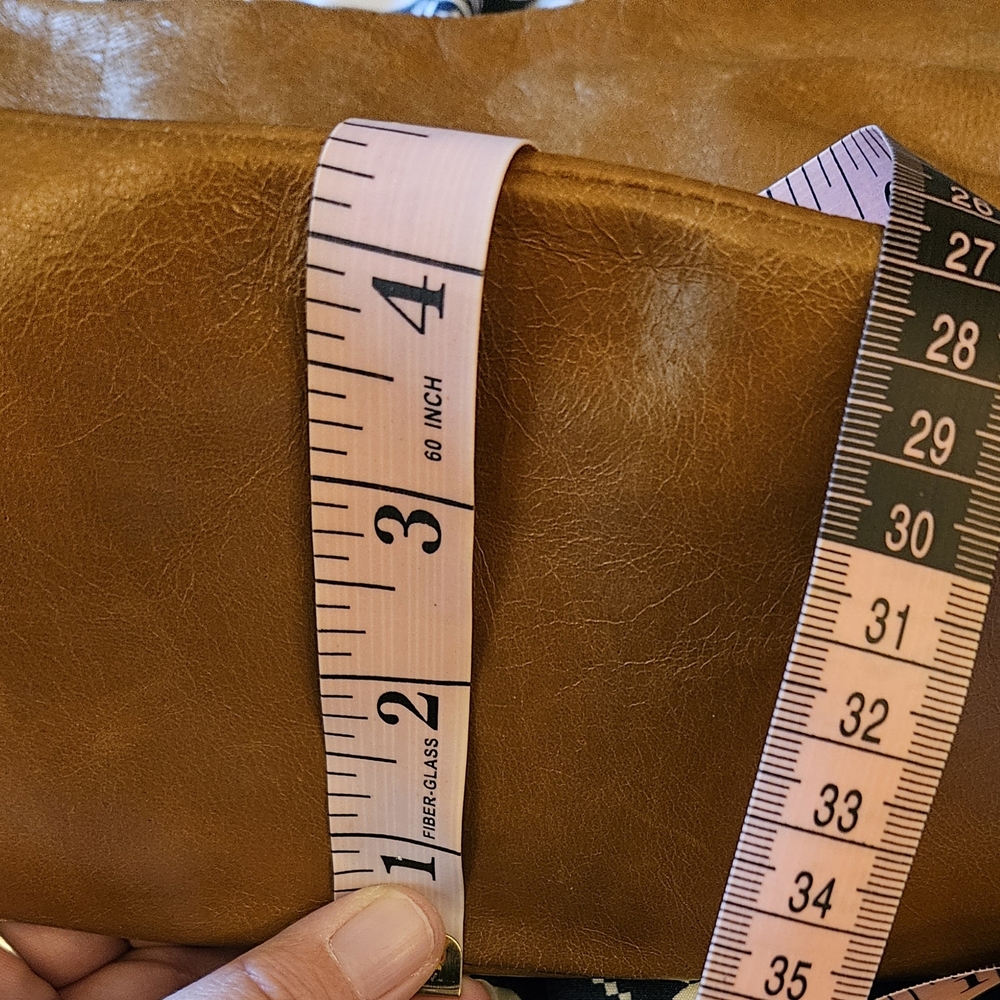Hobo Brown Leather Shoulder Bag - Picture 10 of 14